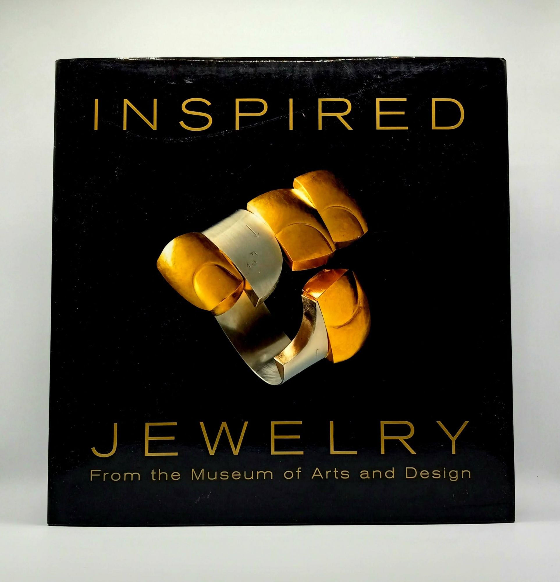 The Decorative Arts Library JEWELLERY♡匿名 INSPIRED JEWELRY FROM THE MUSEUM OF ARTS AND DESIGN | Ursula Ilse
