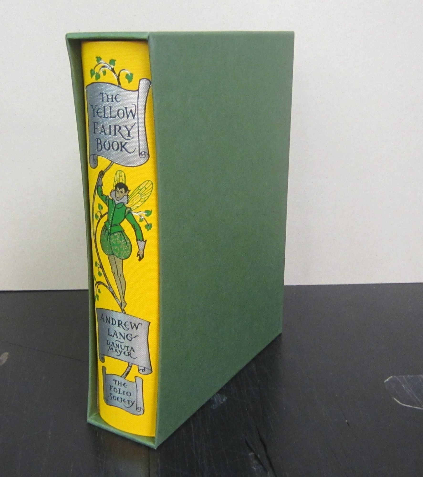 The Yellow Fairy Book | Andrew Lang, Maria Tata, Introduction | second  printing