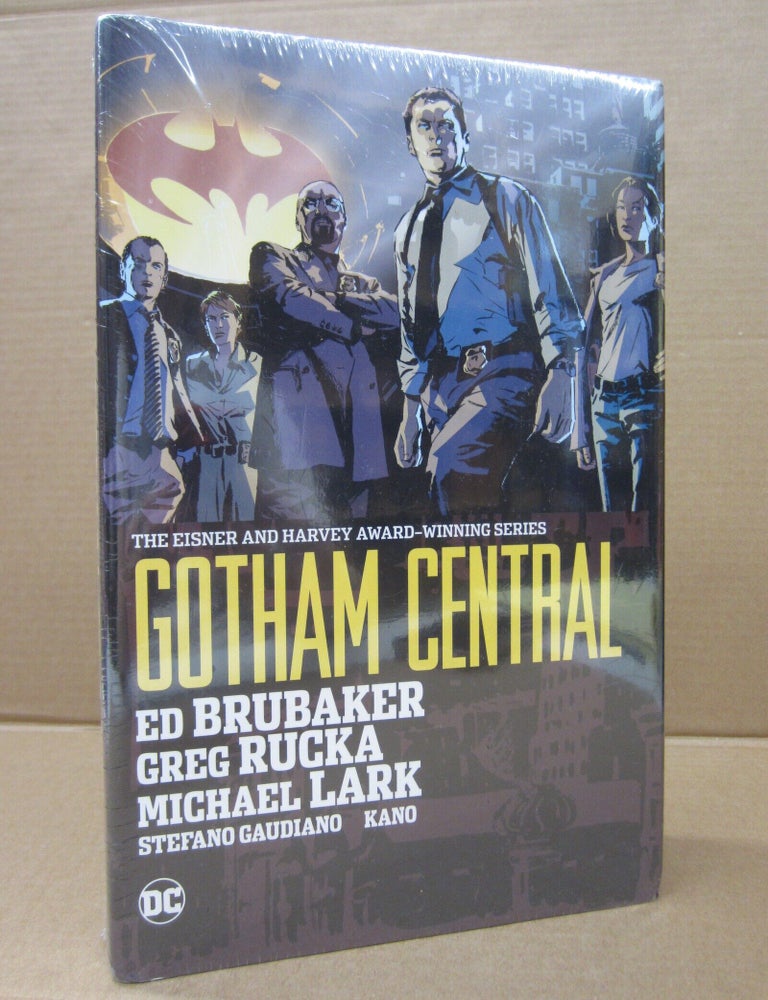 Item #92224 Gotham Central Omnibus. Greg Rucka Ed Brubaker, Stefano Guadiano, Michael Lark.